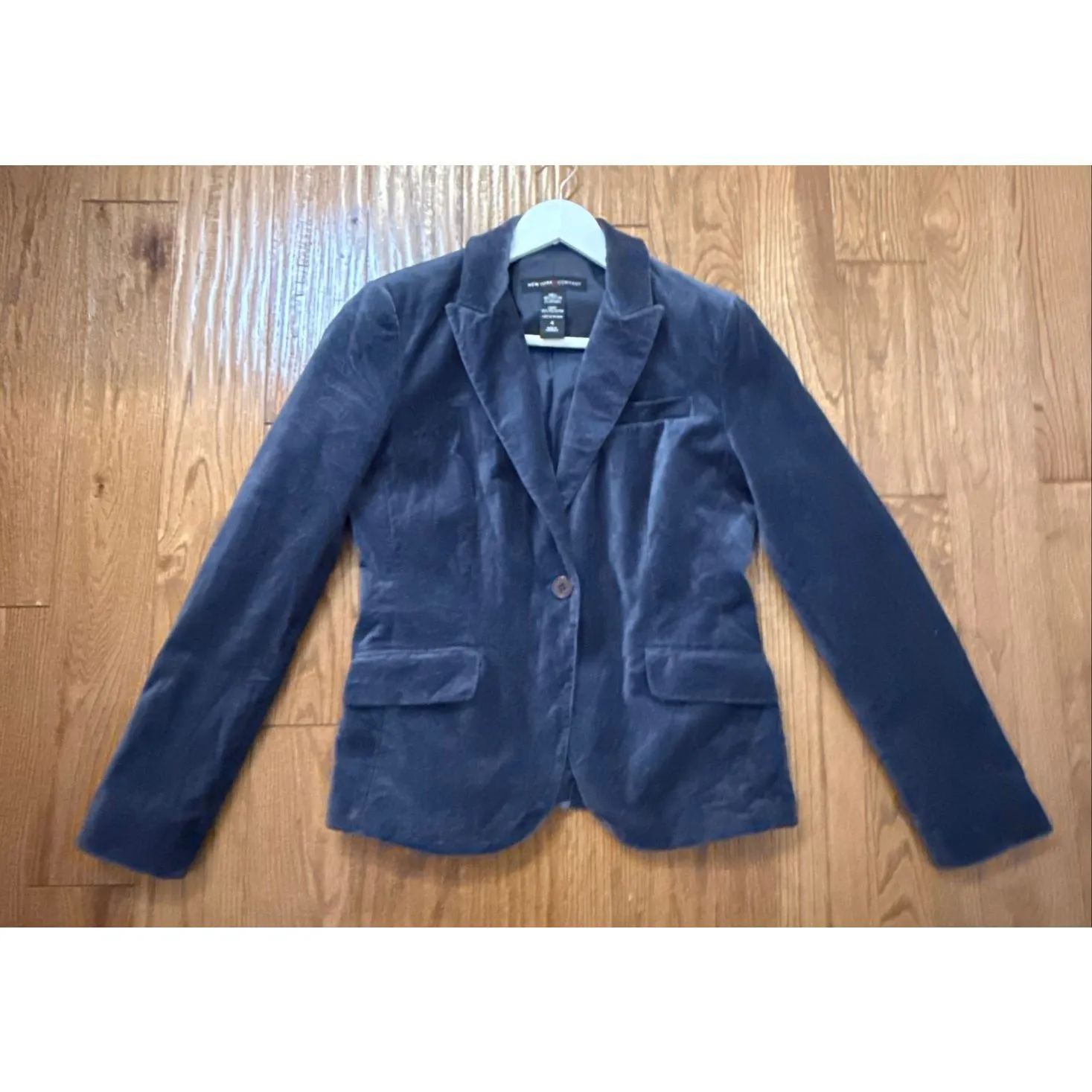 New York & Company velvet blue blazer size 4 - Image 7