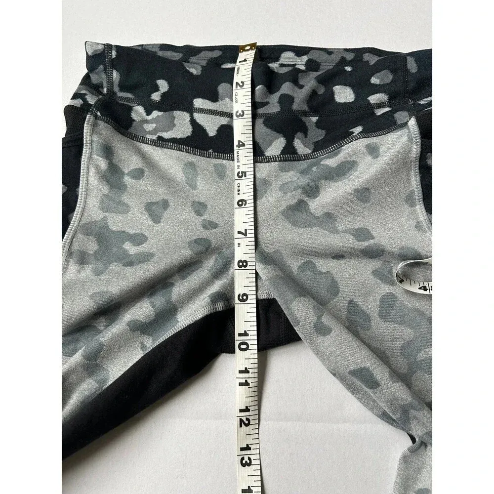 Spliced Fire Be Free Knicker Black Camo Capri XXS Leggings - Image 6