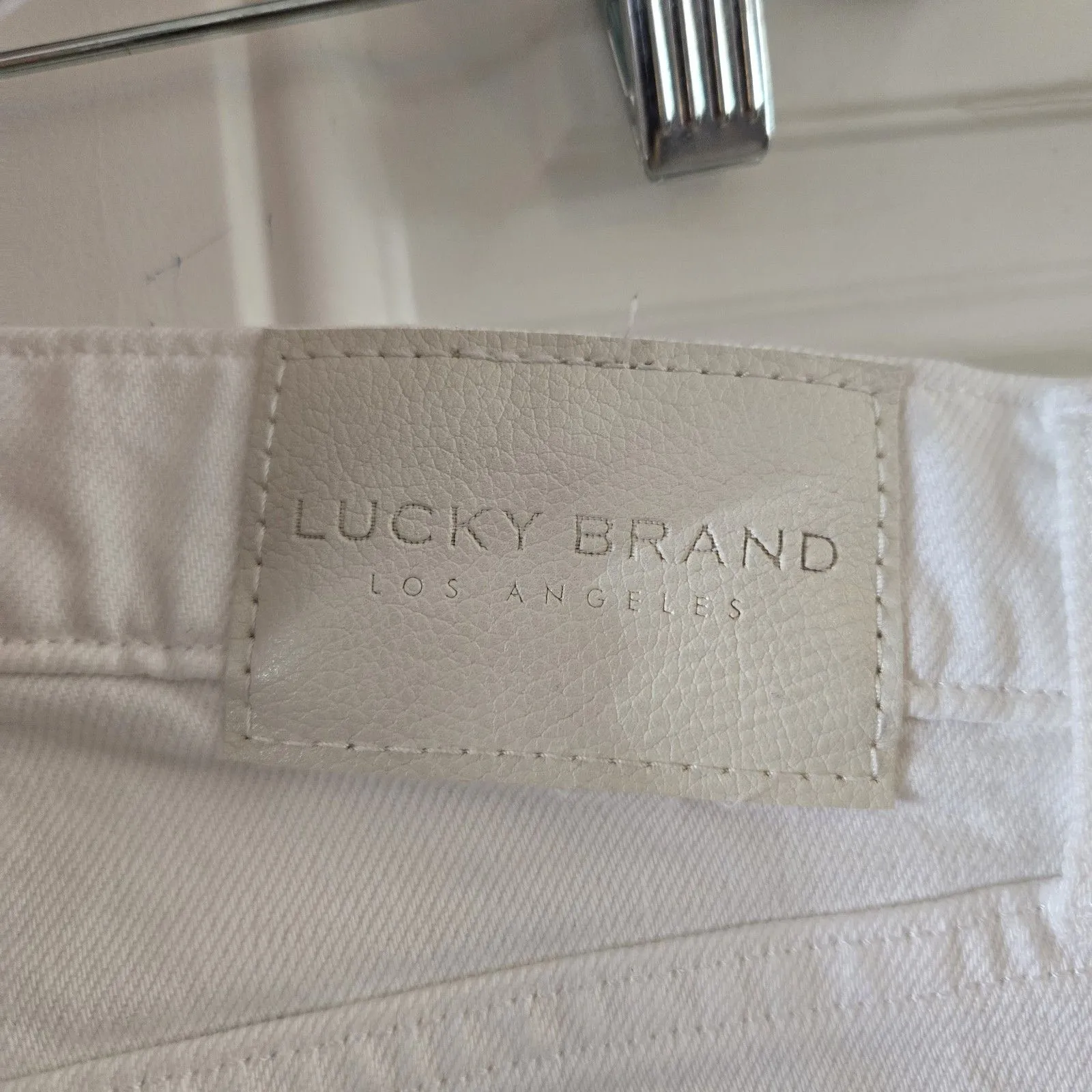 Lucky Brand 90s Loose Jean Shorts Women Size 4/27 Cut Off Distressed Denim White - Image 4