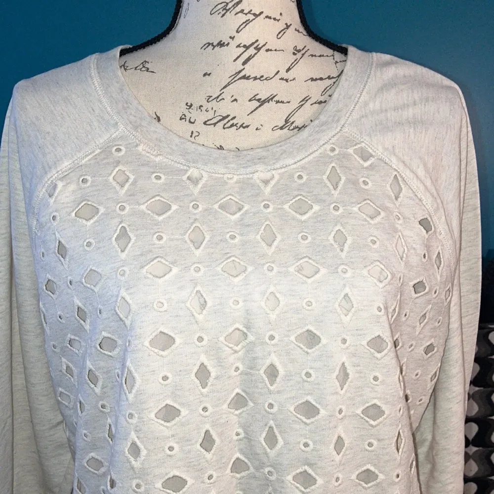 Old Navy Cutout Crewneck, XL - Image 2