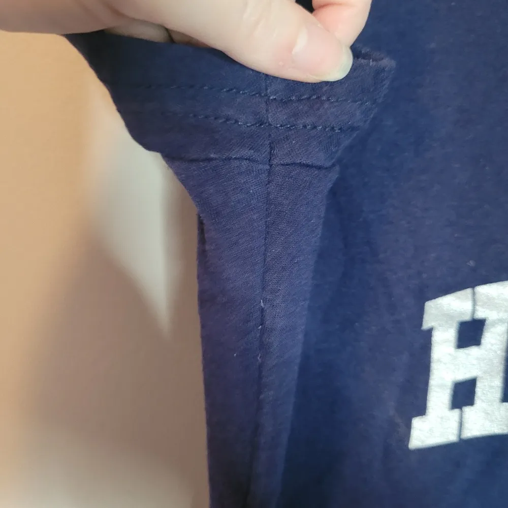 Harry Potter Hogwarts Alumni Navy V-Neck T-Shirt - Image 4