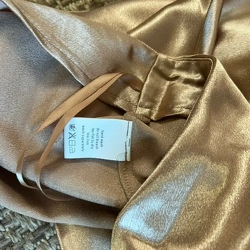 All The Ways Satin Skirt Sz Large Pink - Image 4