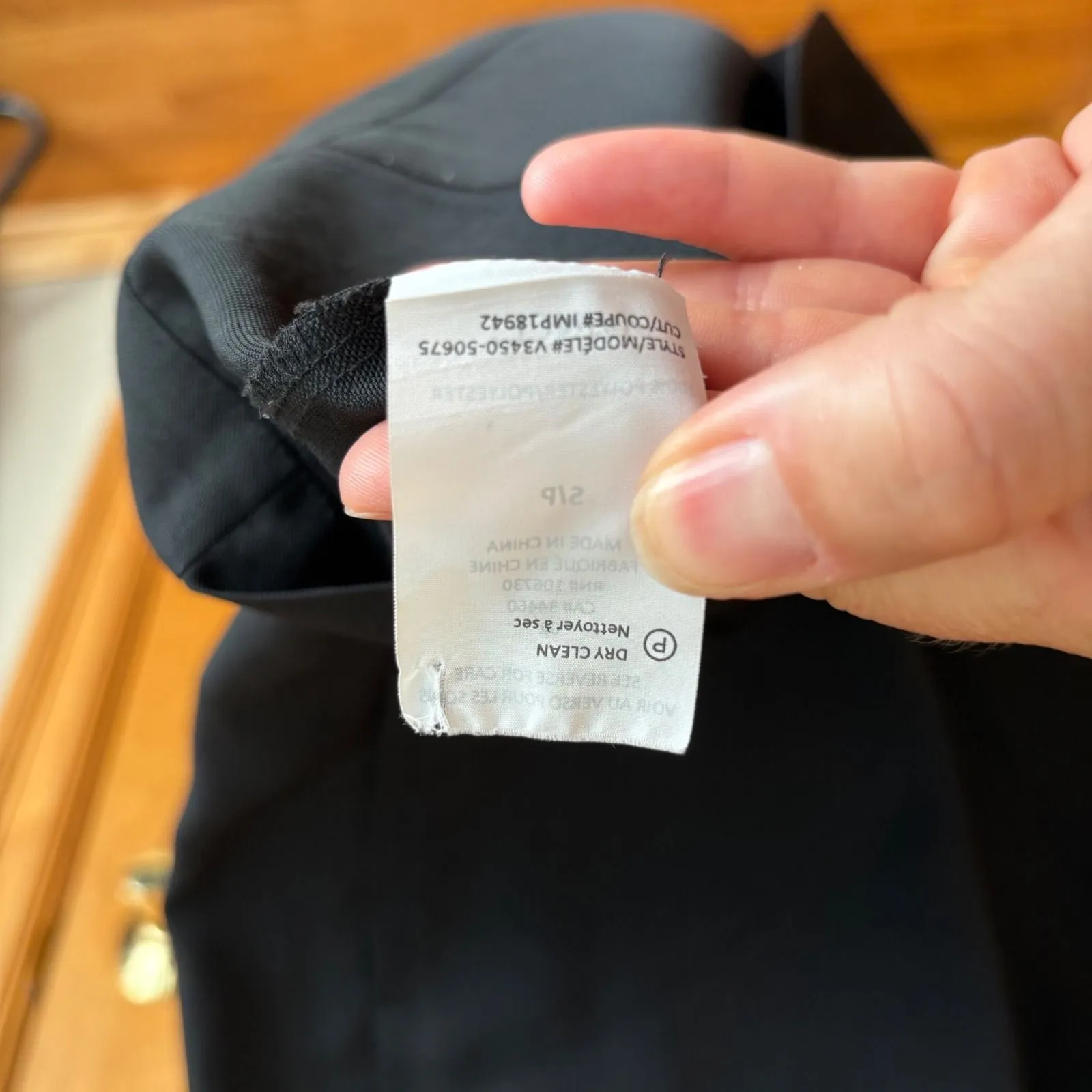 Vince‎ Women's Black Sleeveless Mini Dress V Neck Minimalist Shift S - Image 4