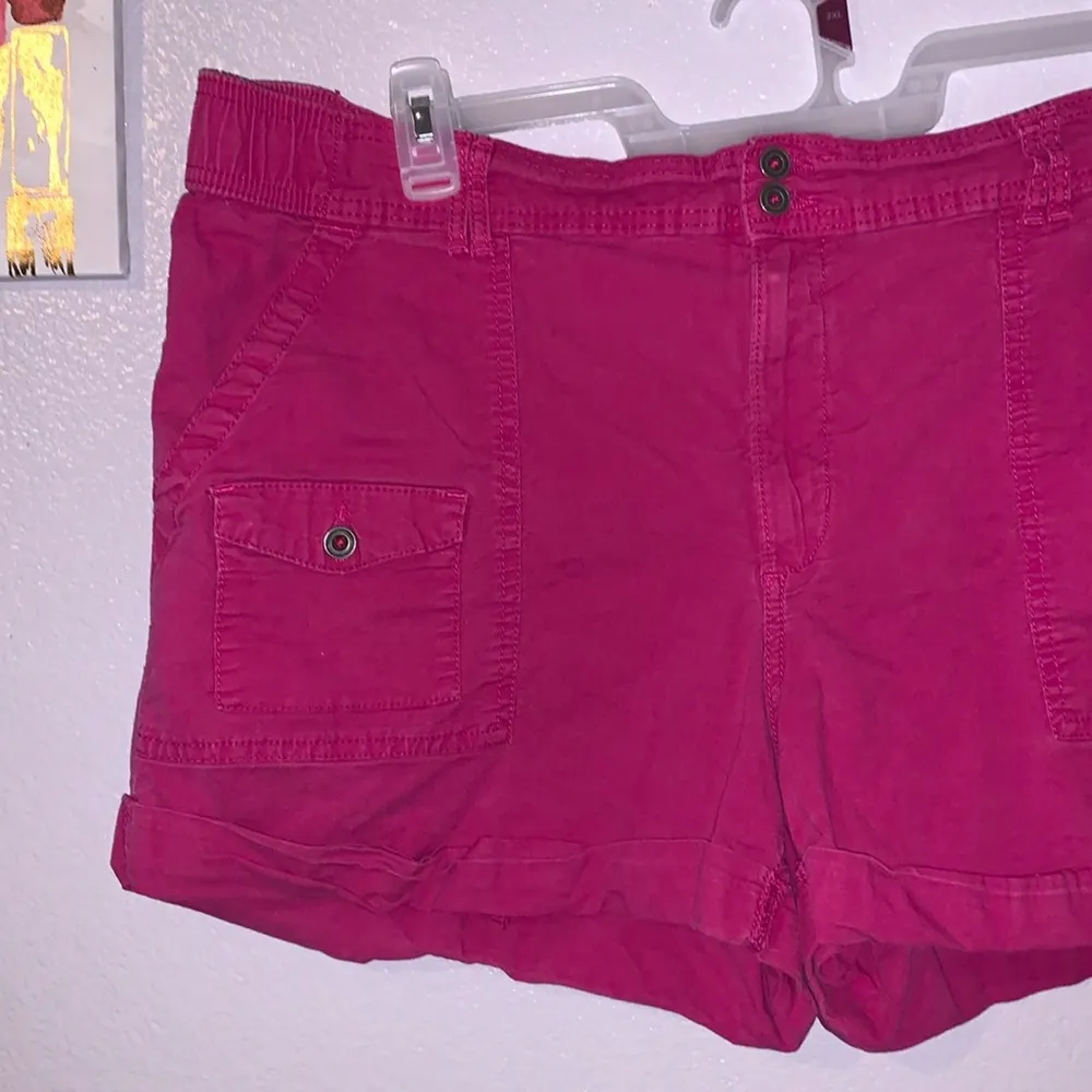 Time and True Cranberry Red Casual Summer Cargo Shorts - Image 2