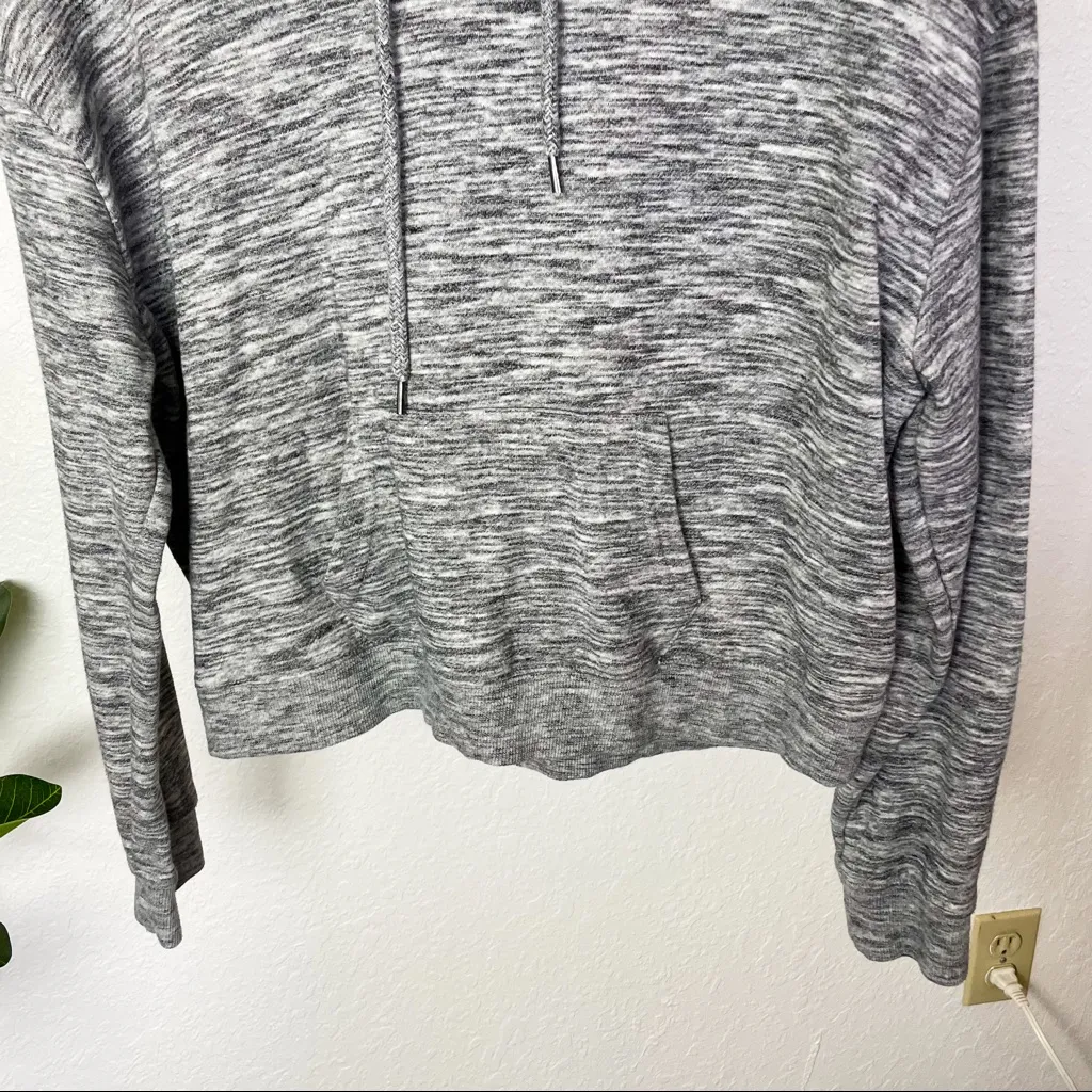 Timing Heather Hoodie Size L - Image 4