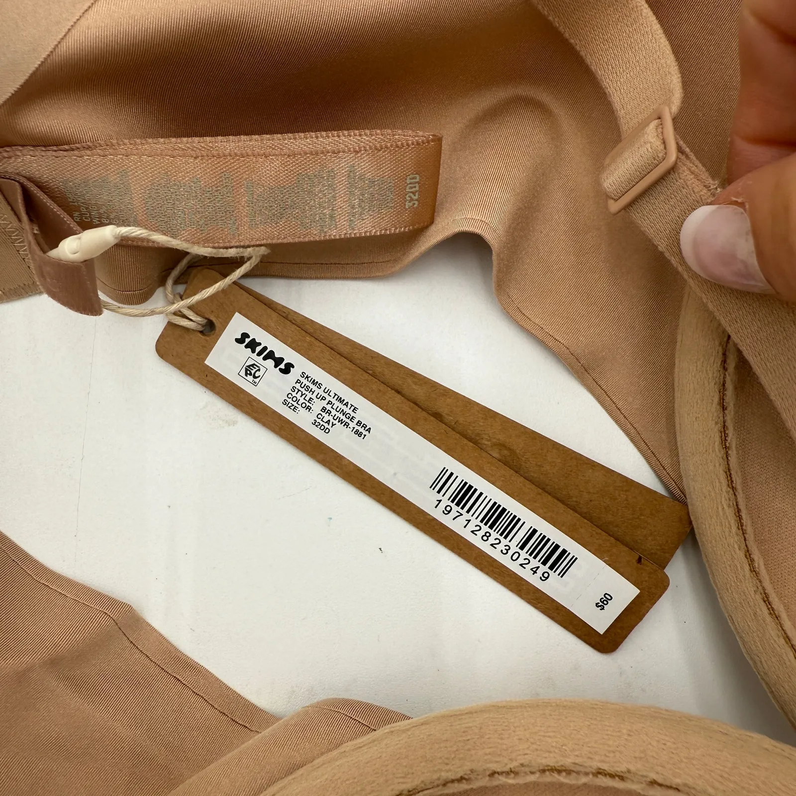 Skims Ultimate Push-Up Plunge Clay Bra New With Tags Size 32DD - Image 4