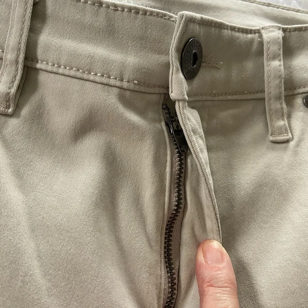 Style & Co Khaki Color Straight Leg Jeans Mid Rise Lightweight Size 10 - Image 7