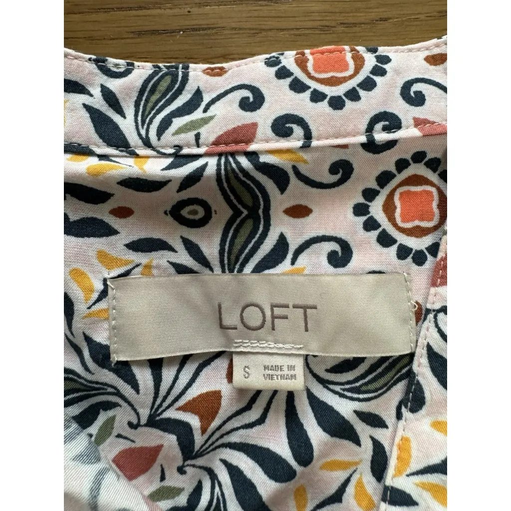 LOFT Tunic Top Size Small Long Sleeve Paisley Rayon V Neck Lightweight Colorful‎ - Image 3