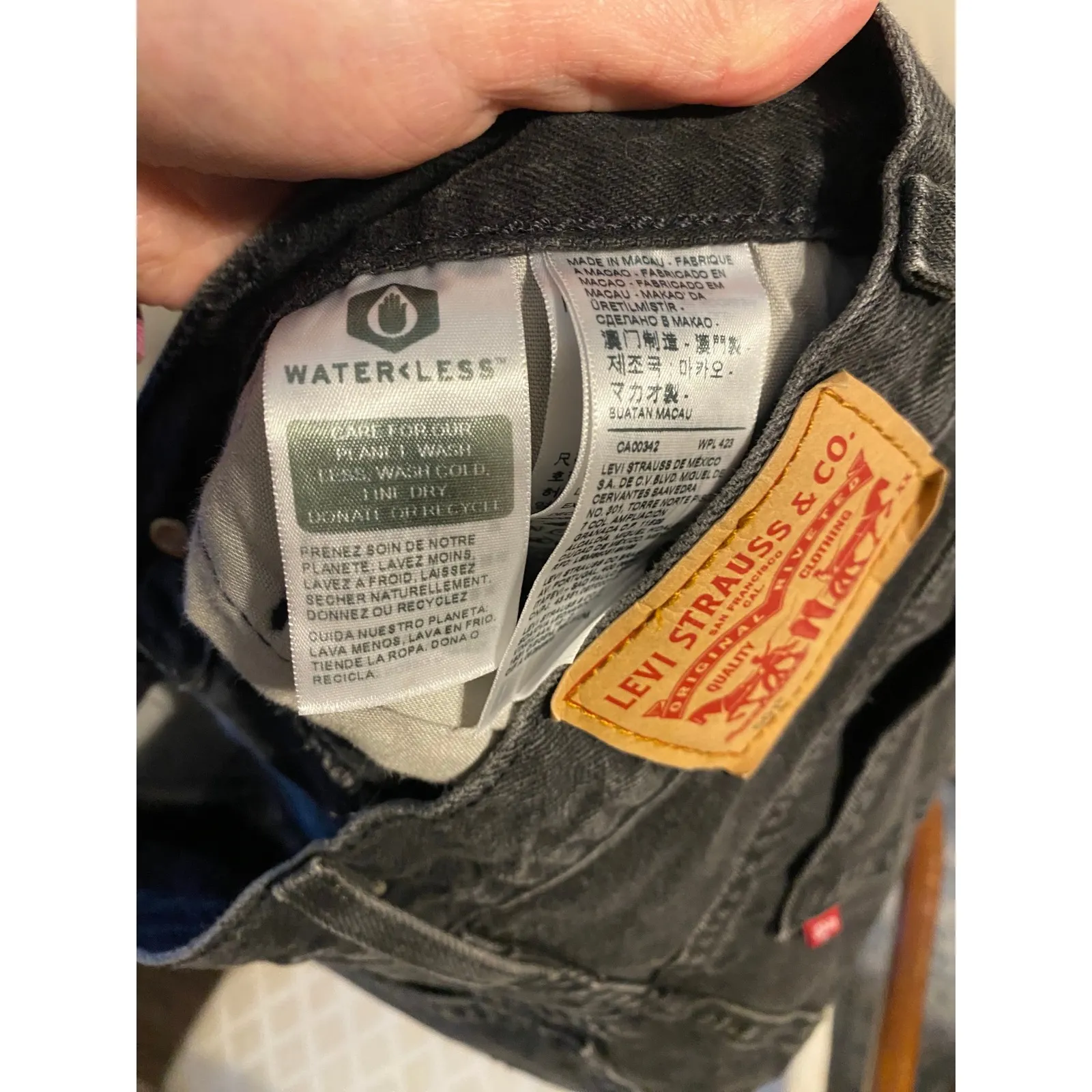 Levi's 501 Button Fly High Rise Black Denim Cut Off Mom Shorts 24 Festival Boho - Image 6