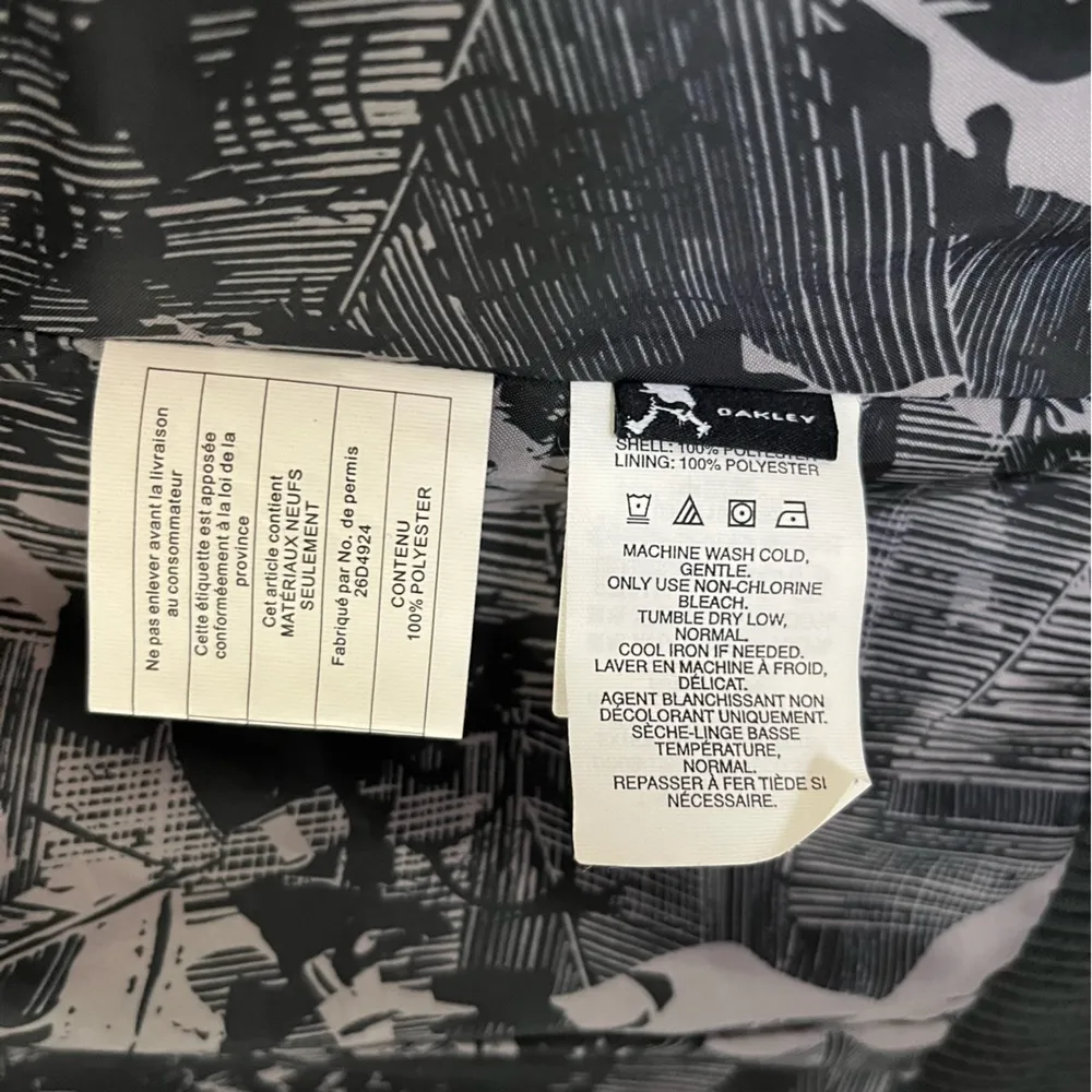 Women’s Black Oakley Puffy Snow Jacket Size M - Image 11