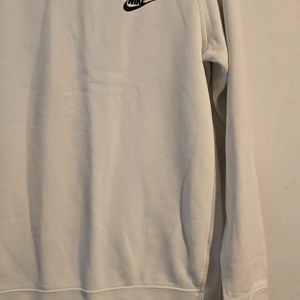 Nike Women's Light Gray Crew Neck Sweater - Image 6
