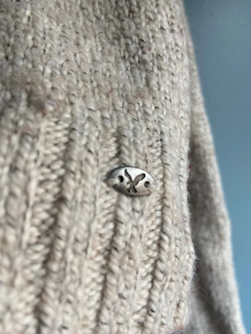 American Eagle Outfitters Cropped Sweater - Image 4