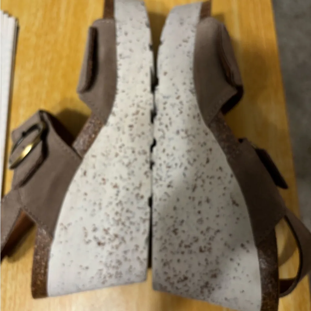 OTBT  Women's PEASANT Wedge Sandal 9 M - Image 9