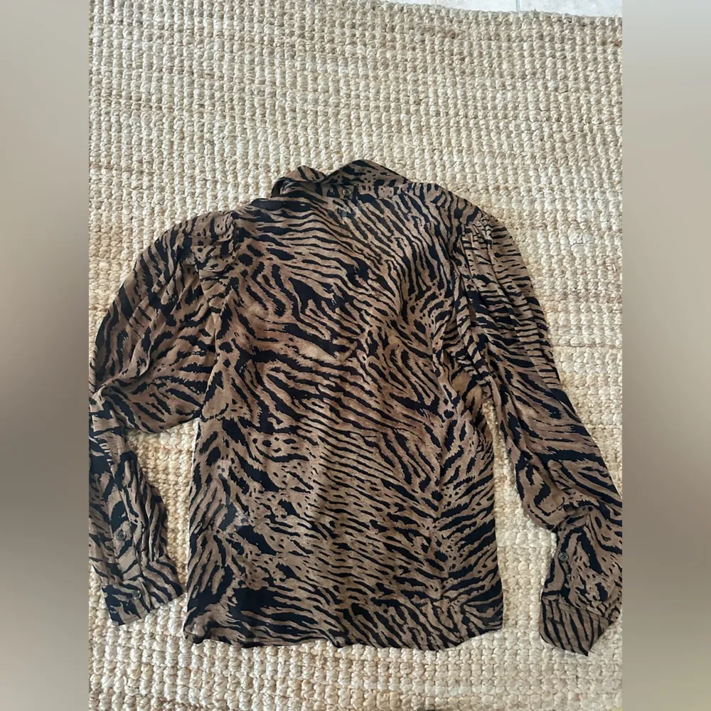 GANNI TIGER ANIMAL PRINT BALLOONS SLEEVE BLOUSE Georgette 36 / S / 8 - Image 9