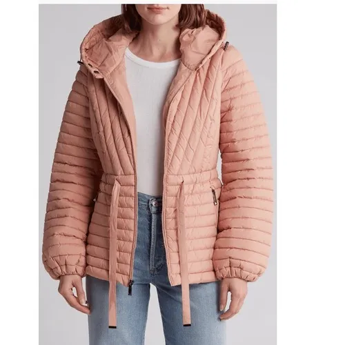 BCBGeneration Diagonal Seam Puffer Hooded Jacket Coral Pink Size Medium (8), NWT - Image 6
