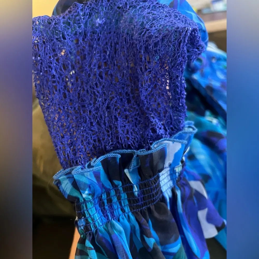 Blue tunic/ swimsuit coverup size small flair sleeve NWOT - Image 6