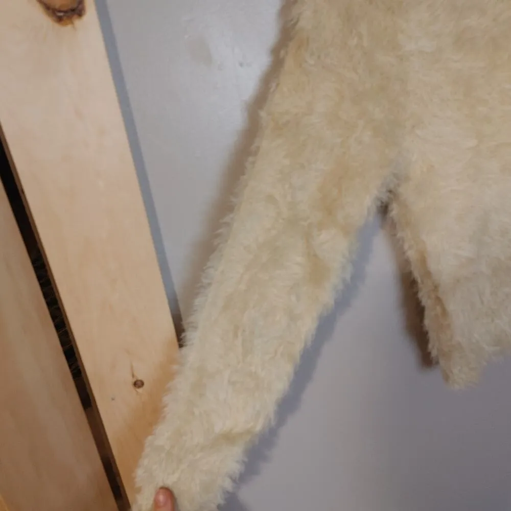 Uniq by Litz S/M Small/Medium Fuzzy Stretchy Long Sleeve Sweater Egg Nog Color - Image 4
