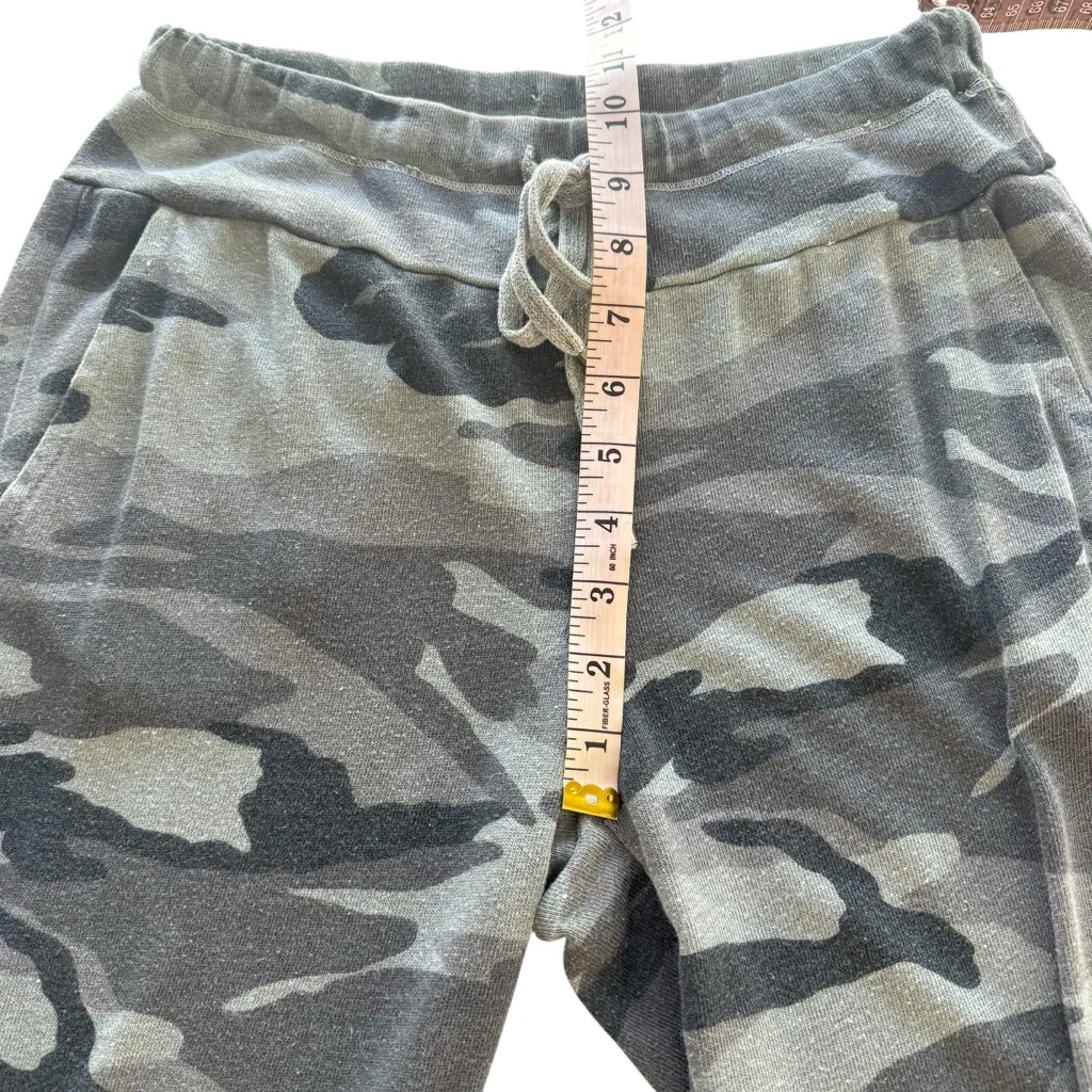 Splendid Gray‎ Track Pants with Camouflage Design - Image 15
