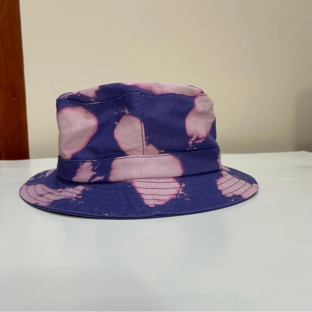 Adidas Reverse Dye Bucket Hat - Image 3