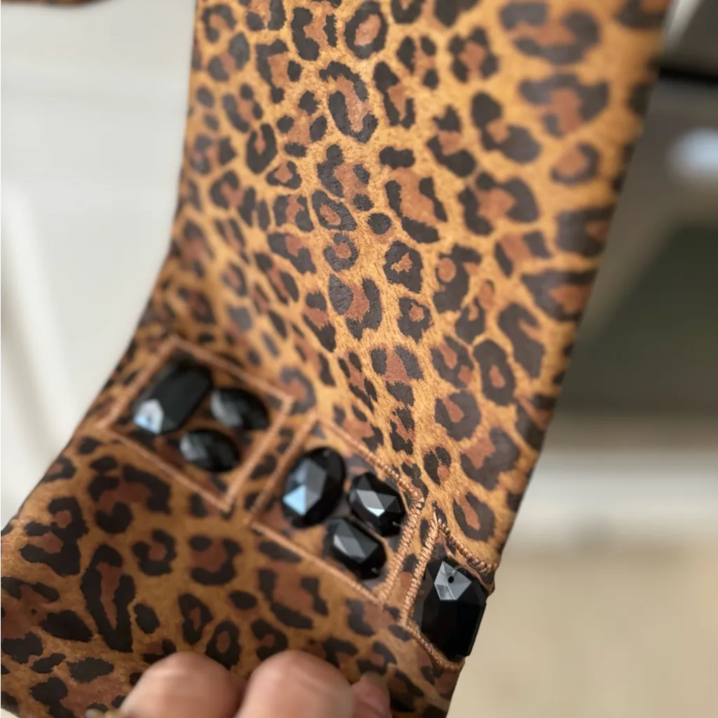 Leopard‎ jacket by Margaret Godfred. Size 6 - Image 7