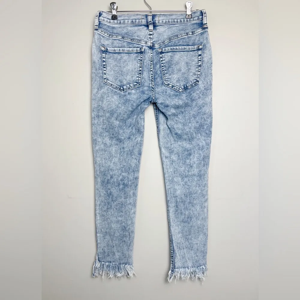 FREE PEOPLE | Great Heights Acid Wash Frayed High Rise Skinny Jeans Size 27 - Image 5