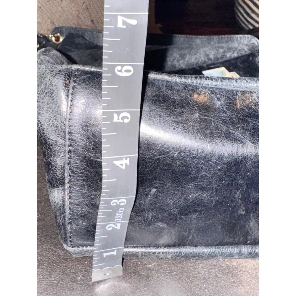 Badgley Mischka Leather hobo bag wi/gold accents BEAUTIFUL Classic design - Image 7