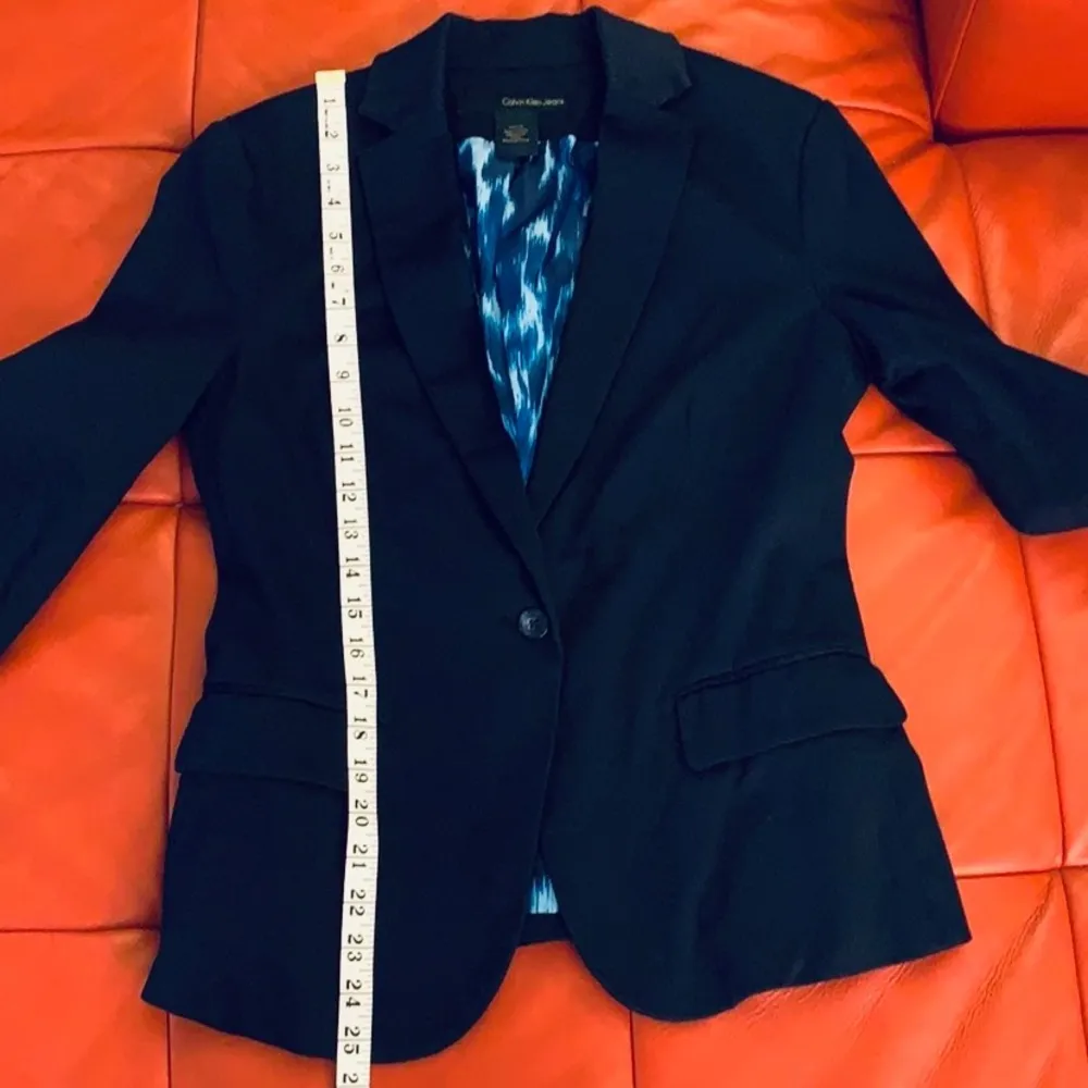 Calvin Klein Jeans navy single breasted blazer. - Image 15