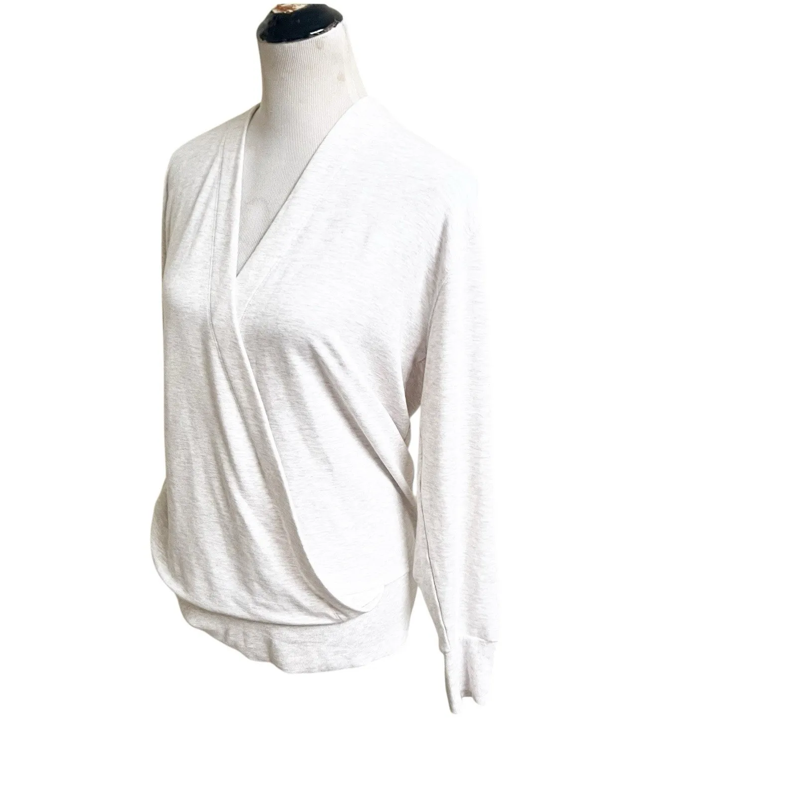 Athleta Purana V-Neck Wrap Sweatshirt Beige Super Soft Pullover Size Small - Image 2