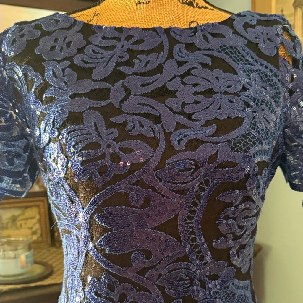 Marchesa Notte Cobalt Blue Metallic Lace Evening Gown NWT Size 4 - Image 3