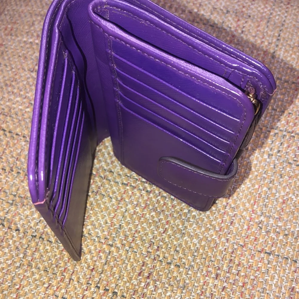 SALVATORE FERRAGAMO Gancini Purple Leather Bifold Full Zip Coin Section Wallet - Image 15