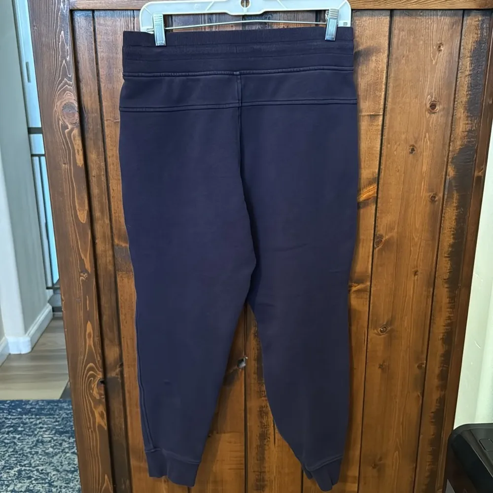 Lululemon  Warm Down Jogger, Midnight Navy, Size 8 - Image 7