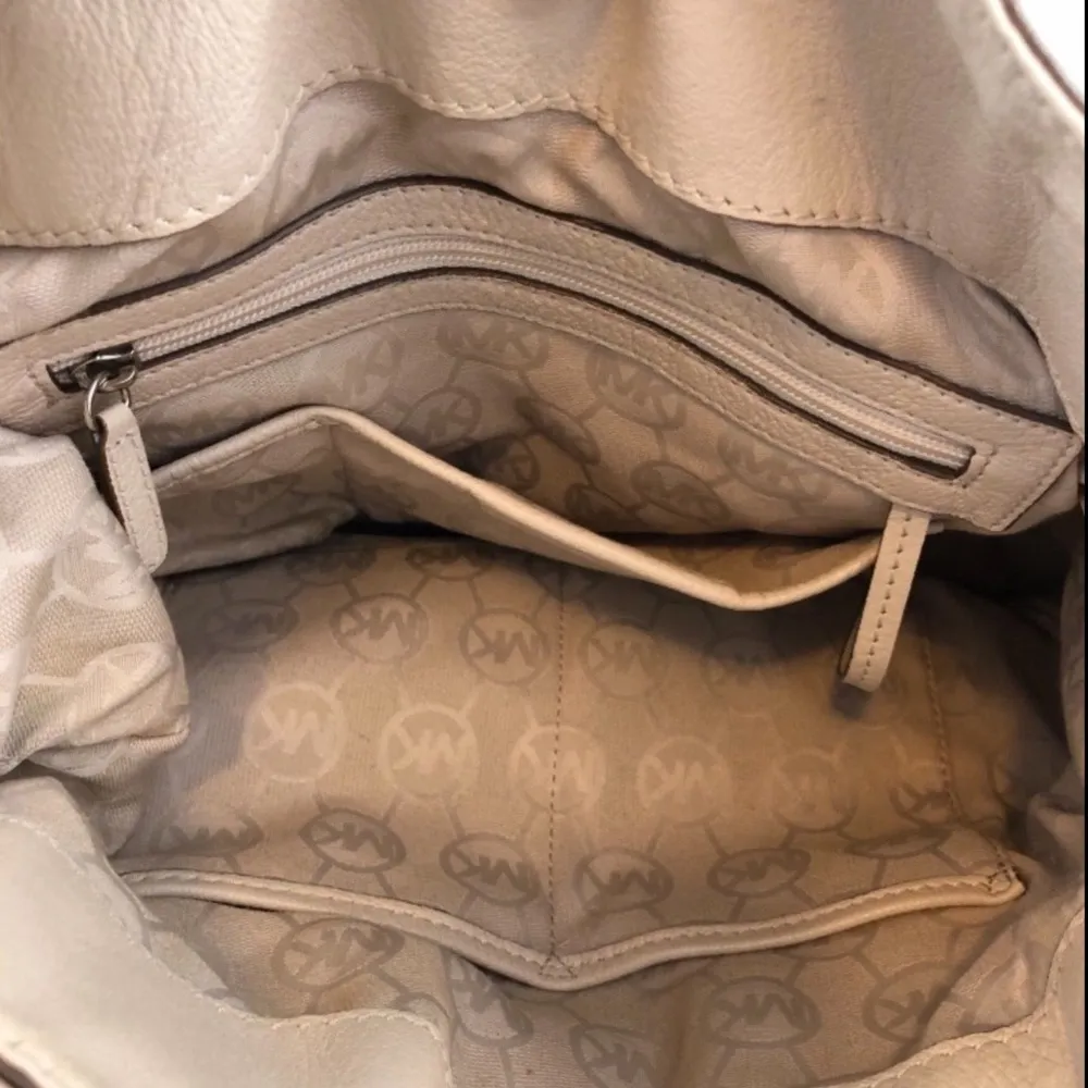 Michael Kors Hamilton Vanilla Genuine Leather Tote - Image 4