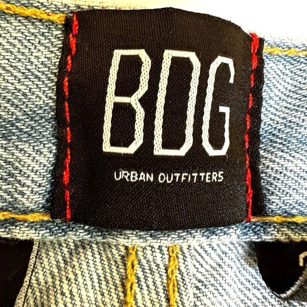 BDG Girlfriend High Rise distressed shorts - Image 9