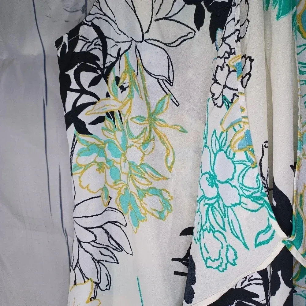 Van Heusen  sleeveless floral top - Image 5