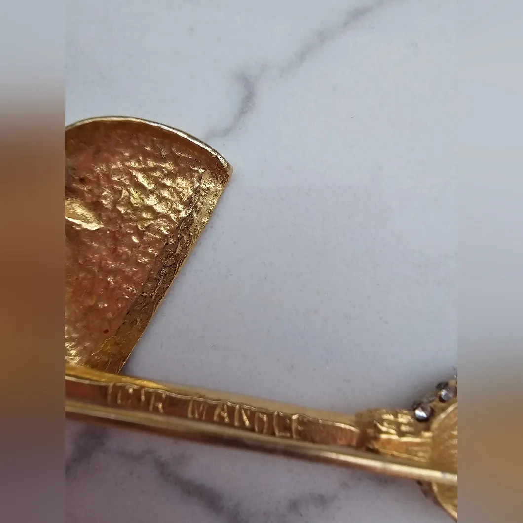 R. Mandle Gold Tone Broom and Dustpan Brooch Very Rare - Image 3