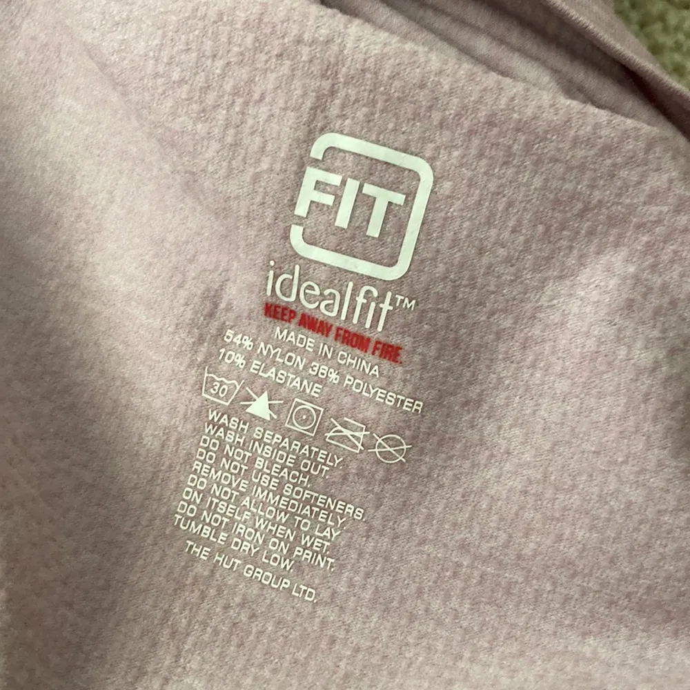 NEW IdealFit Seamless Long Sleeve Top Shirt Purple Thumbholes Contour XS NWOT - Image 7