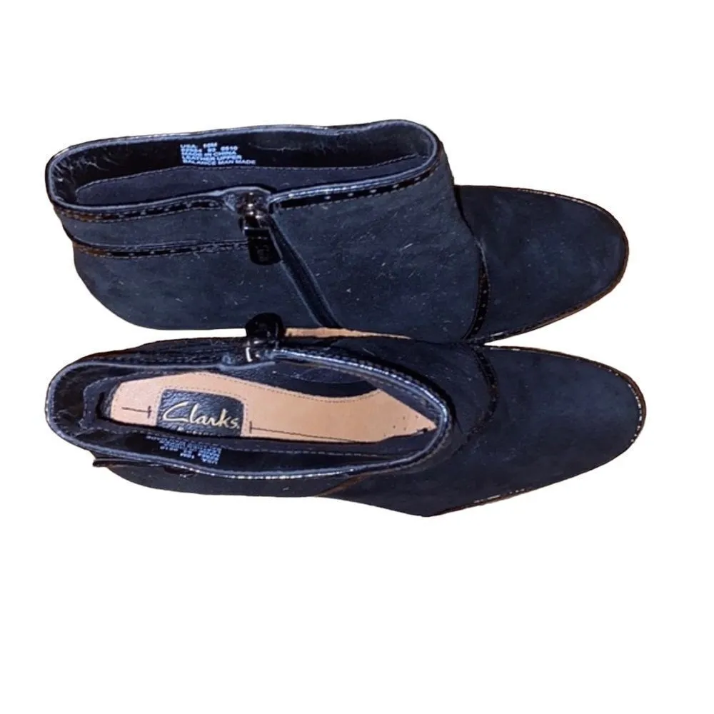 Clarks Black Suede and Patent Leather Booties Size 10 - Image 4