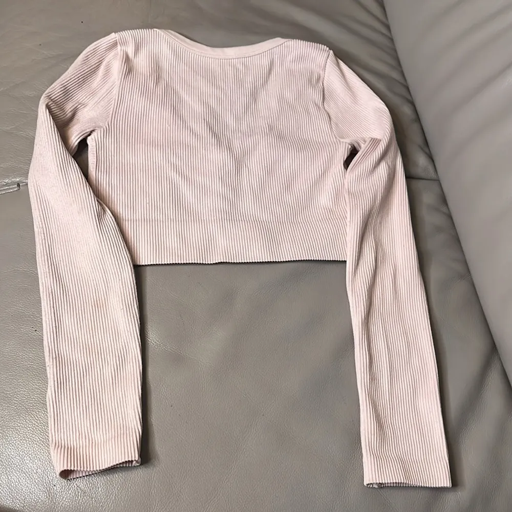 Garage Long Sleeve Ribbed Crop Pink Top Small A-15 - Image 3