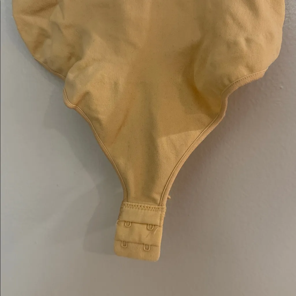 MOVING SALE Nude Beige Shapewear Thong Bodysuit Tan Size M - Image 6