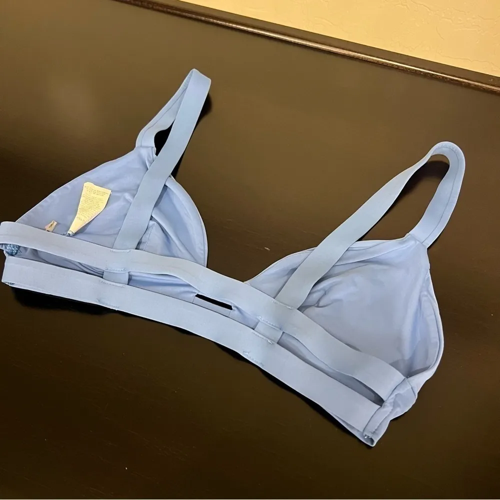 Vitamin A Neutra Bralette, periwinkle blue, soft cup, pullover style, size L/10 - Image 3