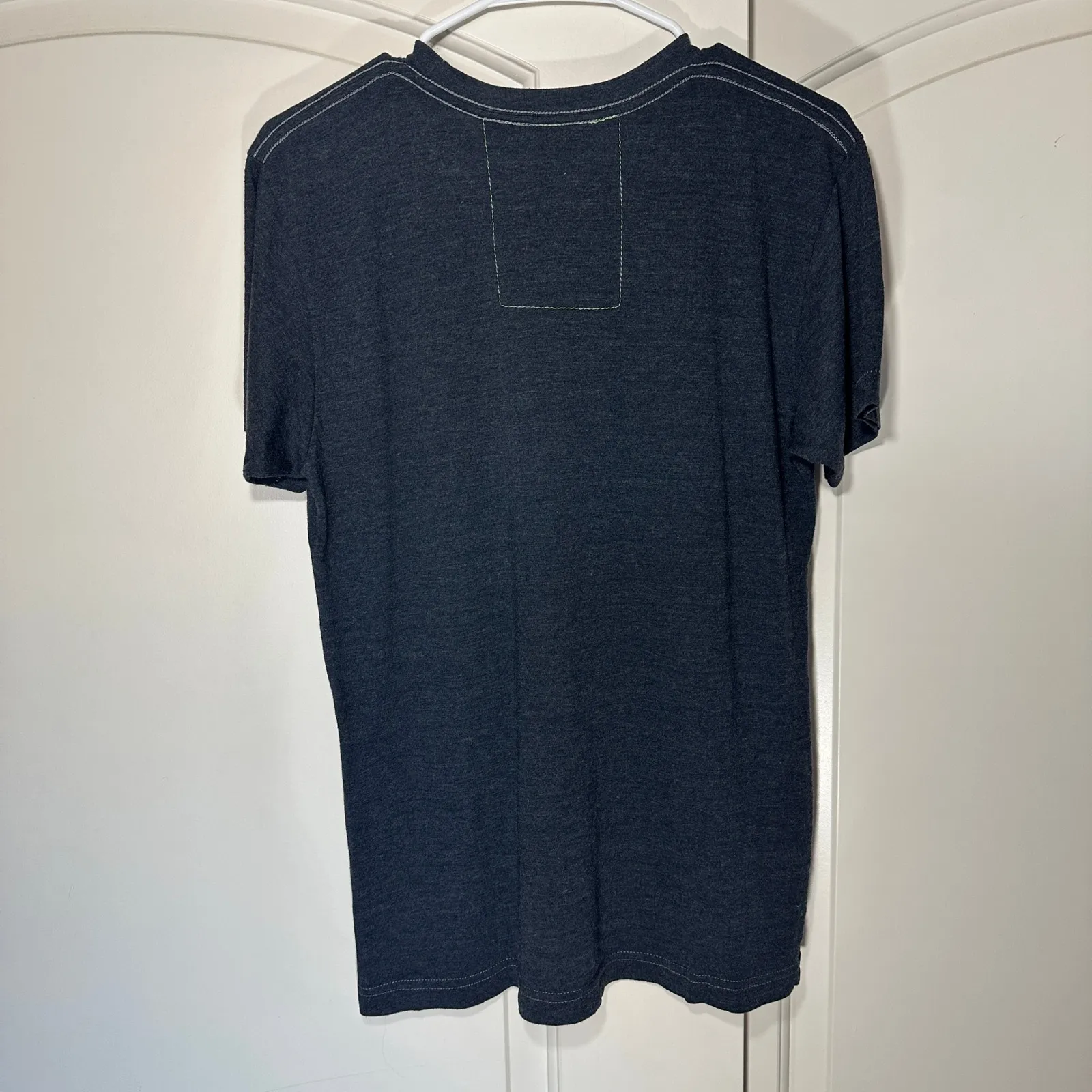 Aviator Nation Aspen Graphic Tee Charcoal Medium Pocket Logo Retro Made USA - Image 5