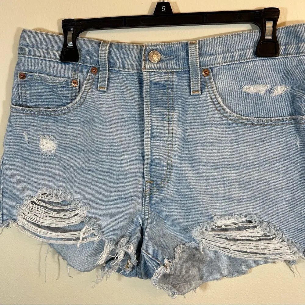 Levi's ✨ Levi’s Women’s Light Wash Distressed 501 Button Fly Shorts 30 - Image 2