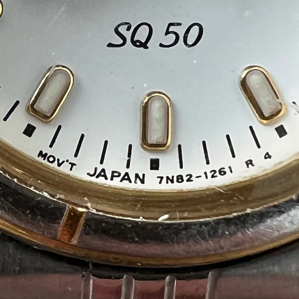 Seiko SQ 50 Vintage Ladies Watch White Dial Date Window Stainless Steel Bracelet - Image 6