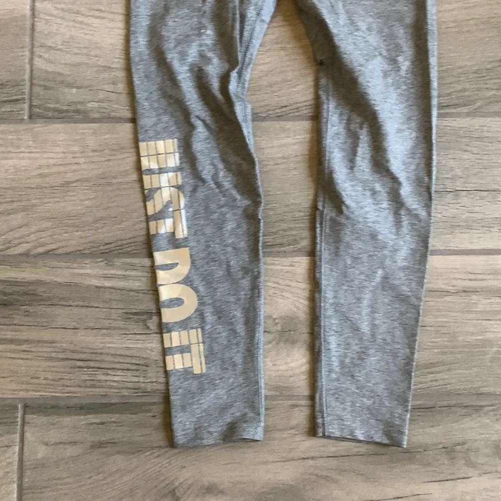 Nike gray leggings - Image 2