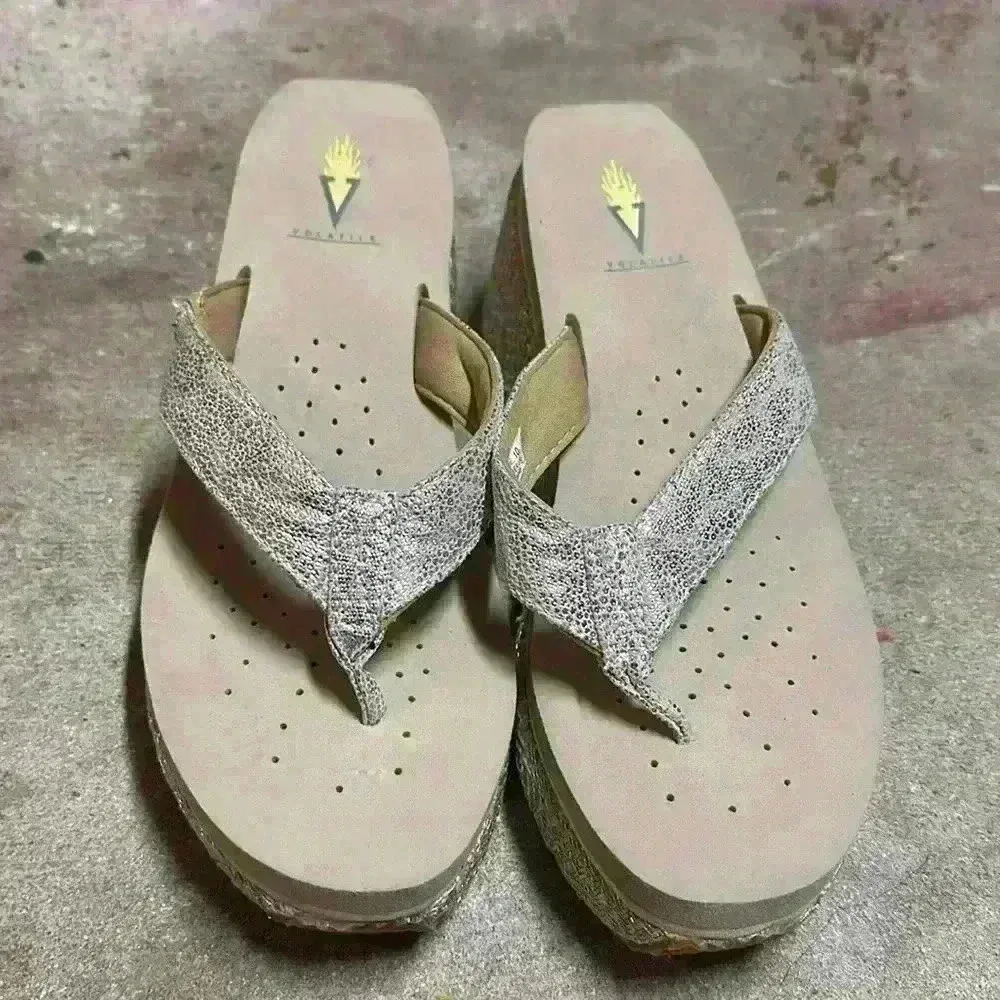 VOLATILE Women's Lantern Wedge Sandal size 10 - Image 4