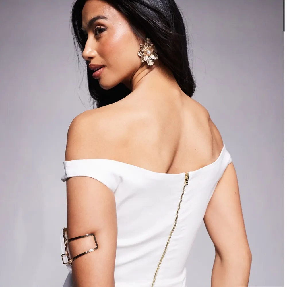 Vesper Petite bengaline sweetheart neckline midaxi dress in white Size XS - Image 4