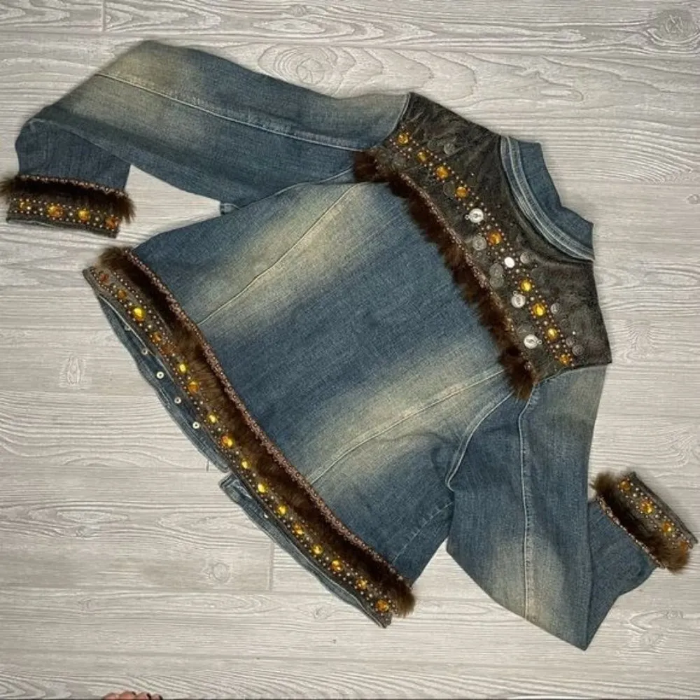 venezia denim long sleeve cotton jacket medallion coins, faux fur, beads rhinest Brown Size 18 - Image 7