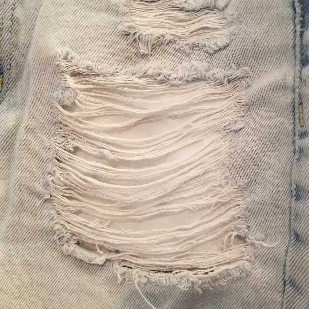 {4} American Eagle Mom Short Denim Jean Distressed Destroyed Ripped - Image 8