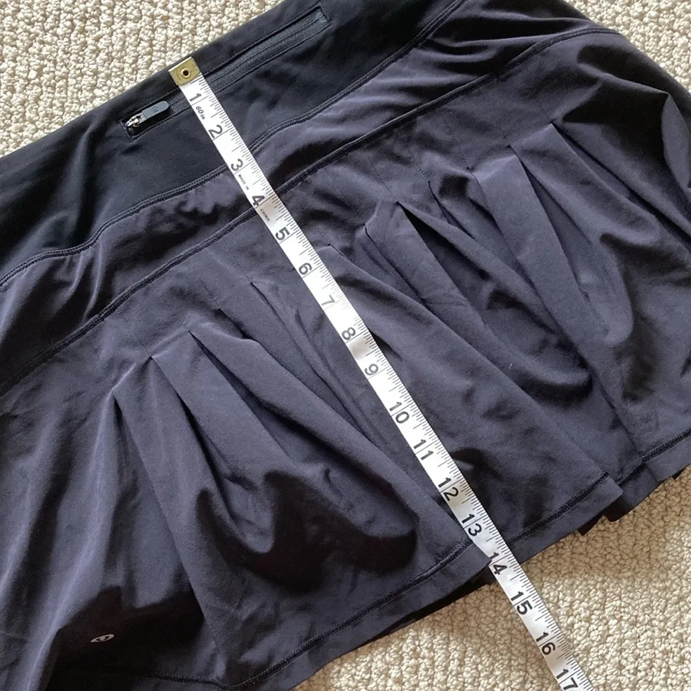 LULULEMON Circuit Breaker Skirt 15” Size 6 Tall Long Black Pleat Discontinued - Image 6