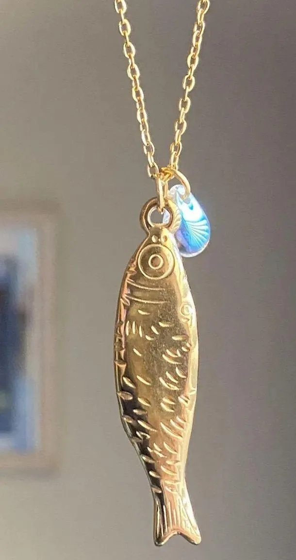 Handmade gold tone fully gold tone stainless steel fish boho funky chic necklace🌀🐟 - Image 2